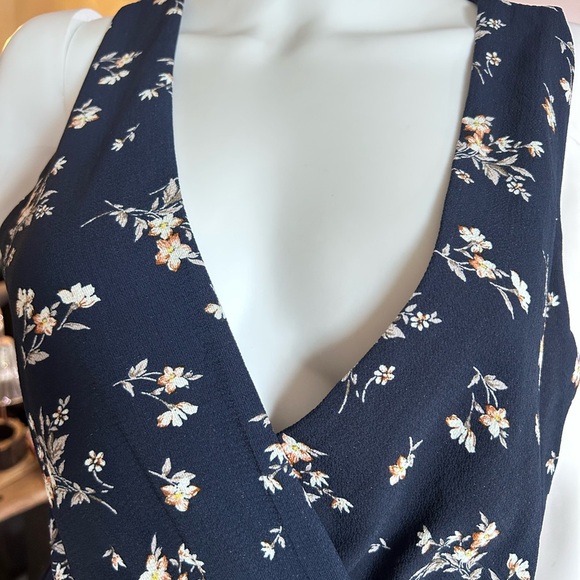 EVERLY | Faux Wrap Floral Midi dress
Good condition - Picture 6 of 7